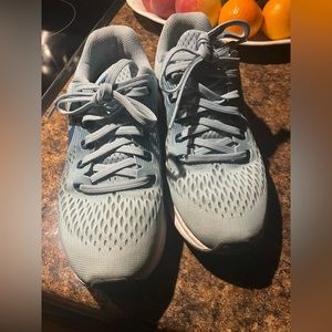 Nike wmns running shoes sz 6.5us